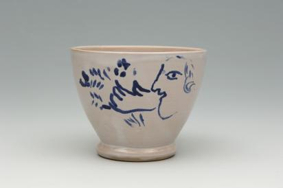 Service de mariage d’Ida Chagall : tasse 9 : Profil à la main, 1951, Céramique de Marc Chagall