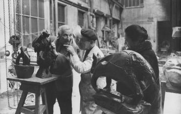 Marc Chagall, Valentina, and founder Susse studying the sculpture The Rooster.