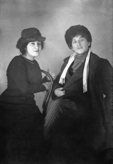 Marc Chagall and Bella Rosenfeld as young adults, wearing fur hats.
