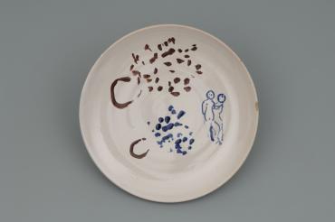 Service de mariage d’Ida Chagall : petite assiette 5 : Deux grands bouquets aux amoureux, 1951, Céramique de Marc Chagall