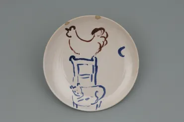 Service de mariage d’Ida Chagall : petite assiette 11 : Chat et coq sur chaise, 1951, Céramique de Marc Chagall